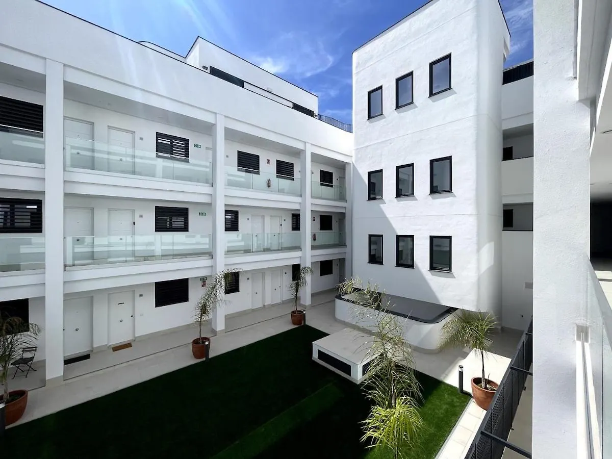 Elegant Apartment, Central, Pool And Parking Tarifa Spanien